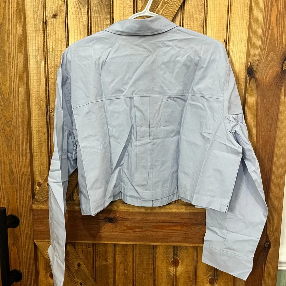 H&M: NWT-Light Blue Women's Cropped Jacket Size Large - Picture 2 of 3